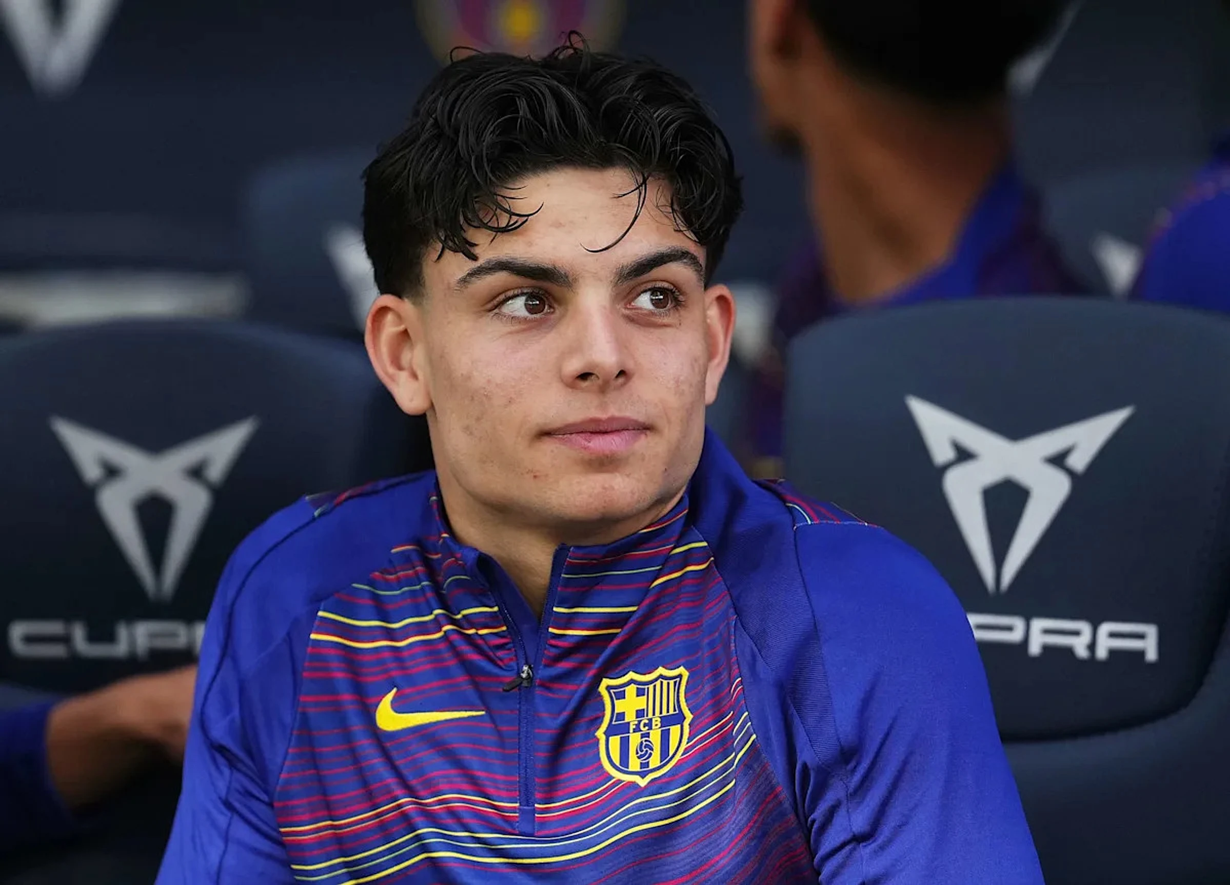Hansi Flick praises two Barcelona youngsters after Alavés defeat