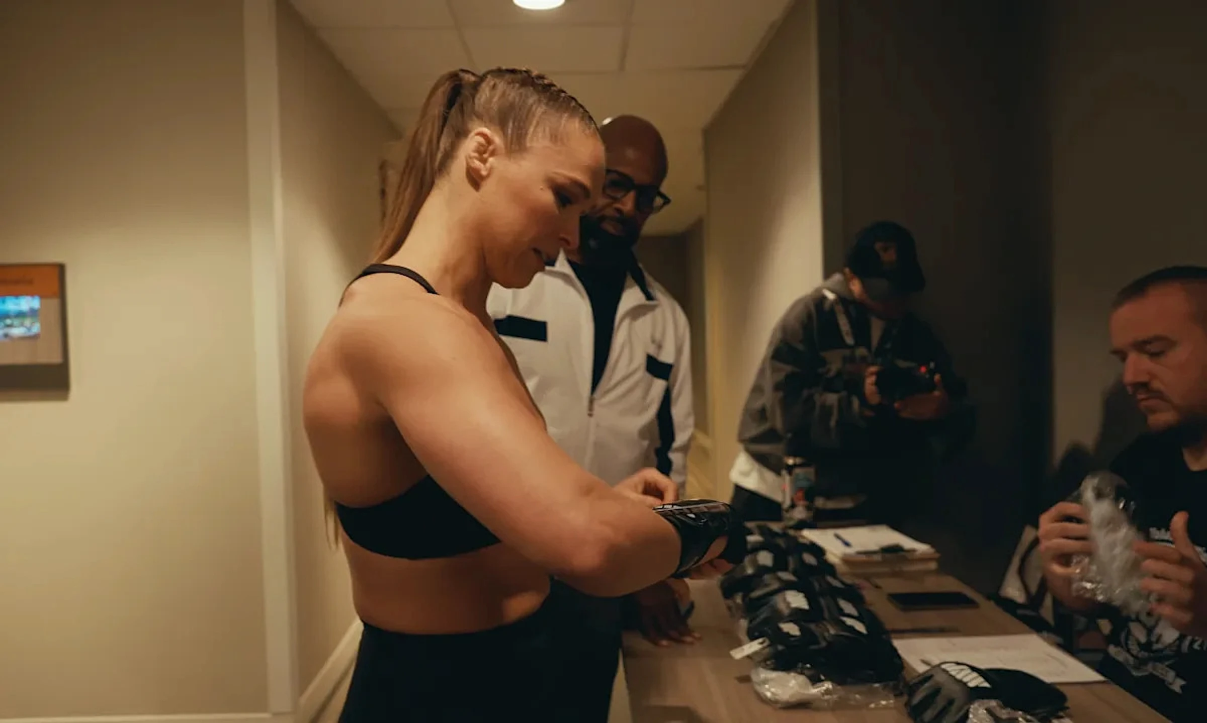 Rousey vs. Carano 'Uncut,' No. 3: Fighter check-ins and open workouts