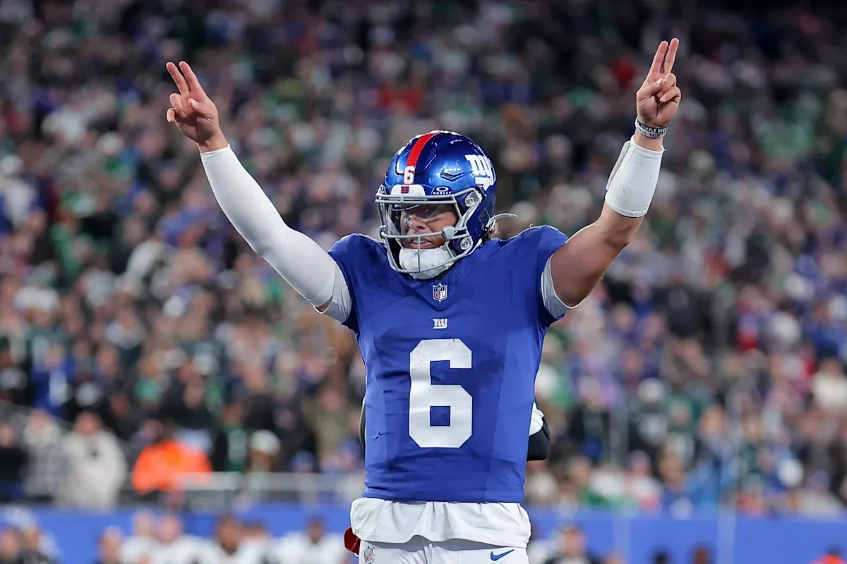 New York Giants' Jaxson Dart excelled as dual-threat QB in 2025