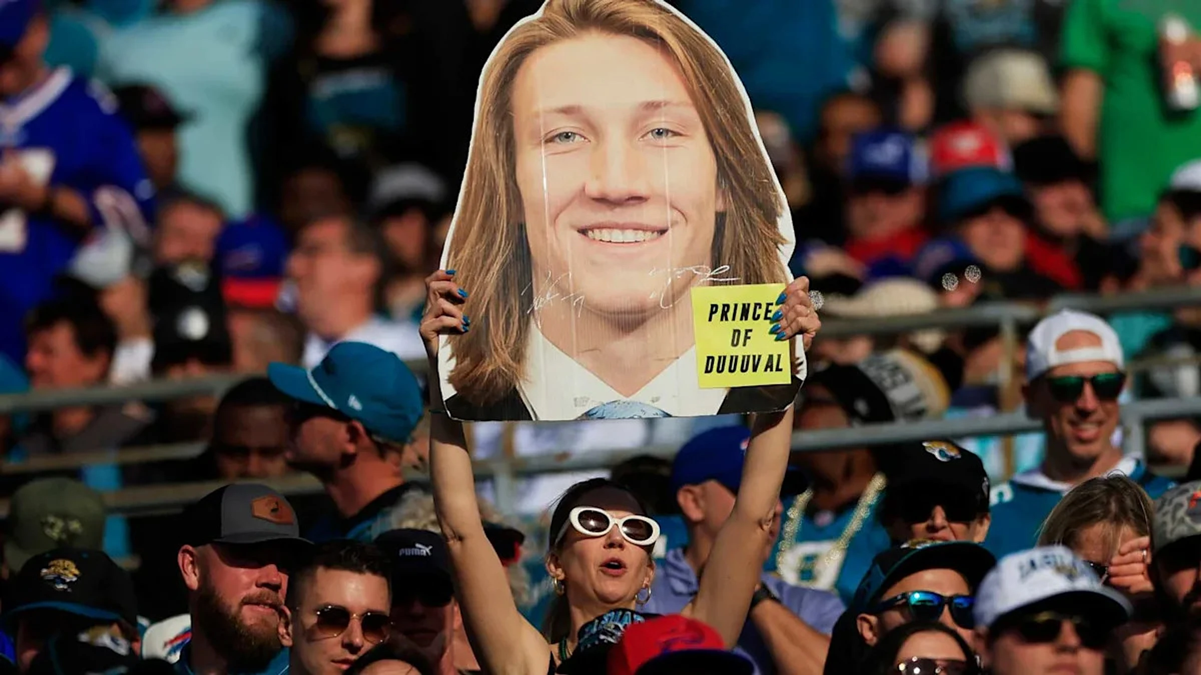 Trevor Lawrence gets haircut in Jaguars' schedule-release video