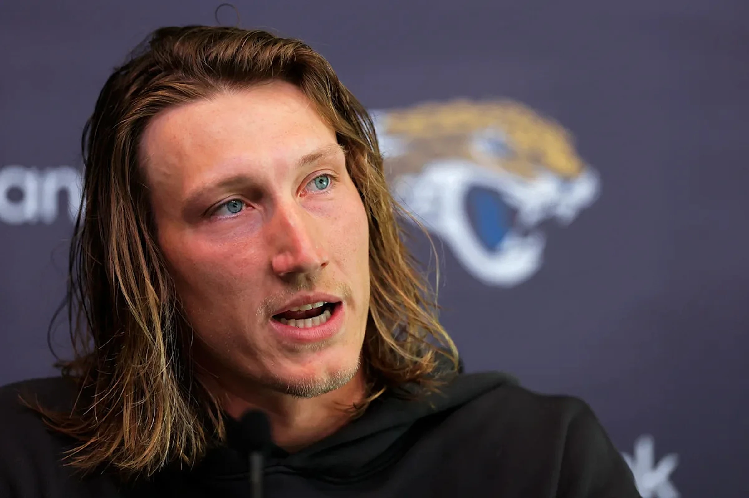 Jaguars' schedule release video: Trevor Lawrence gets his haircut?