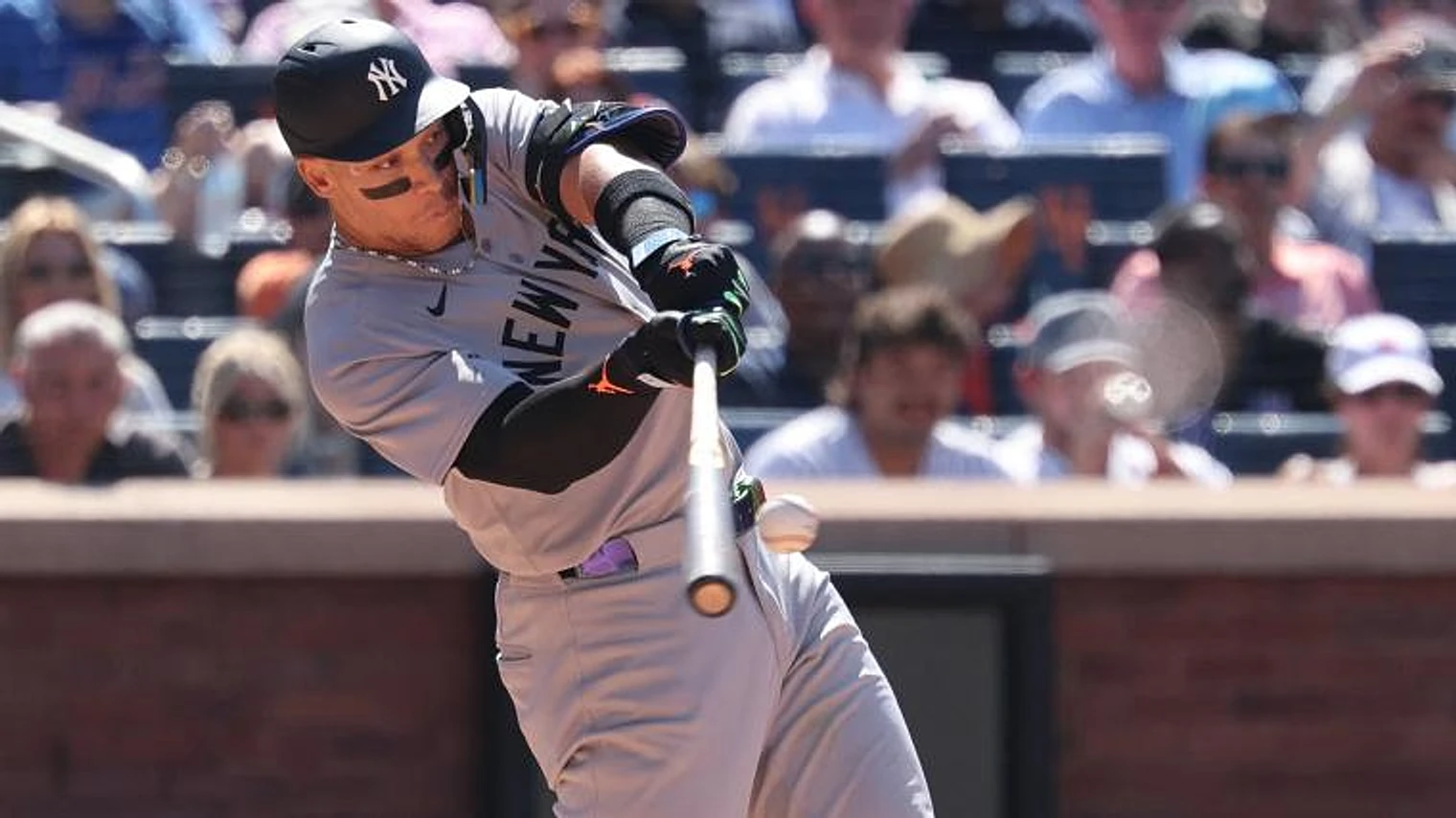 What channel is Mets vs. Yankees on today? Time, TV schedule, live stream to watch MLB Friday Night Baseball game