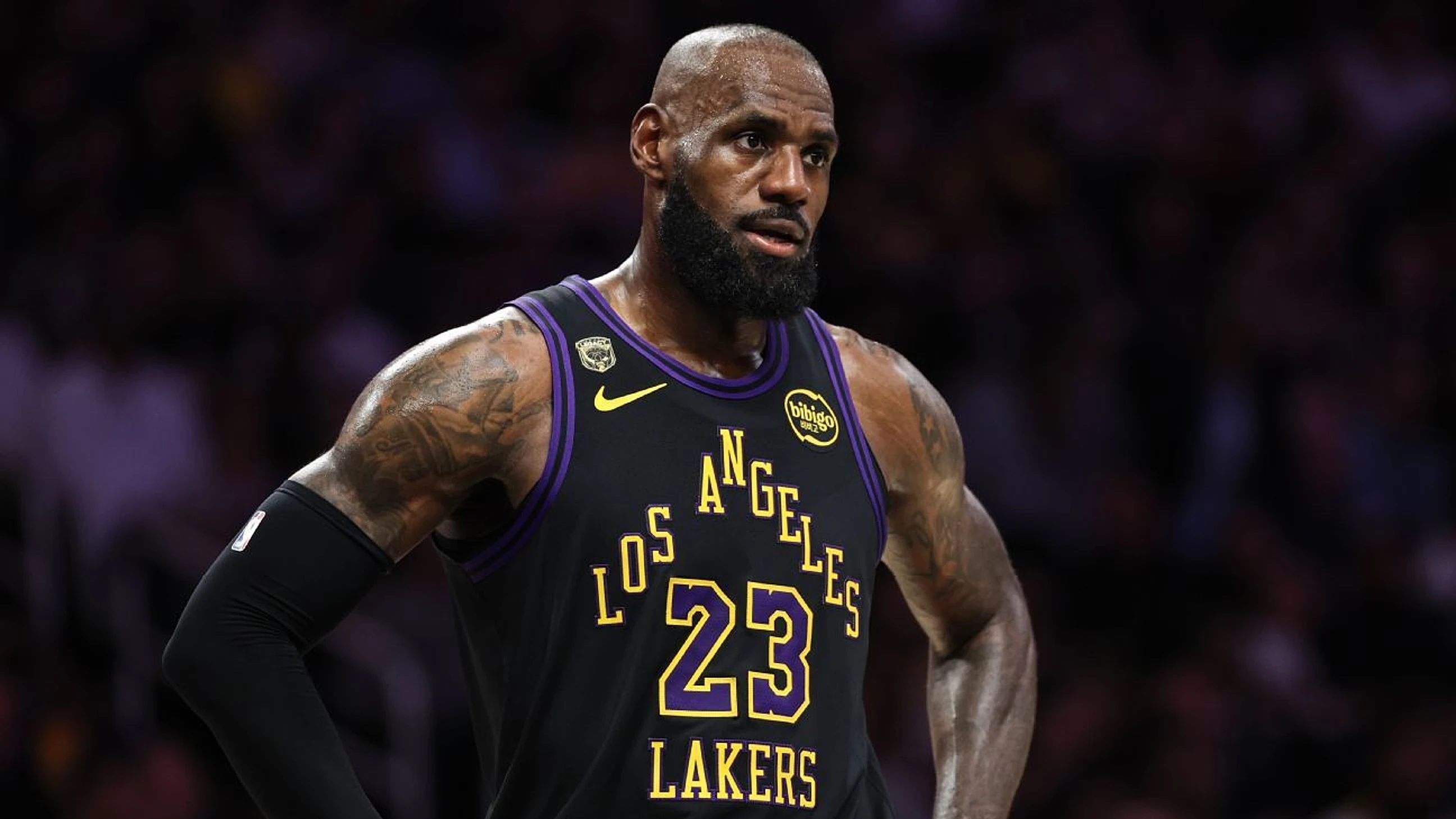 Drake references LeBron James multiple times on ne...