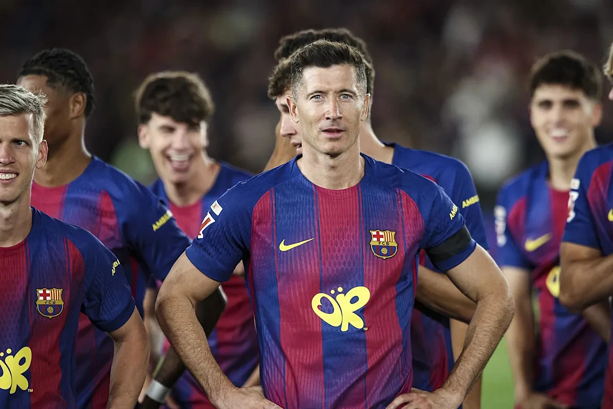 ‘It seems Robert Lewandowski was forced to leave’ – Striker now an ‘unwanted player’ at Barcelona