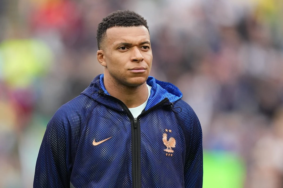 Didier Deschamps defends Kylian Mbappé after criticism of far-right