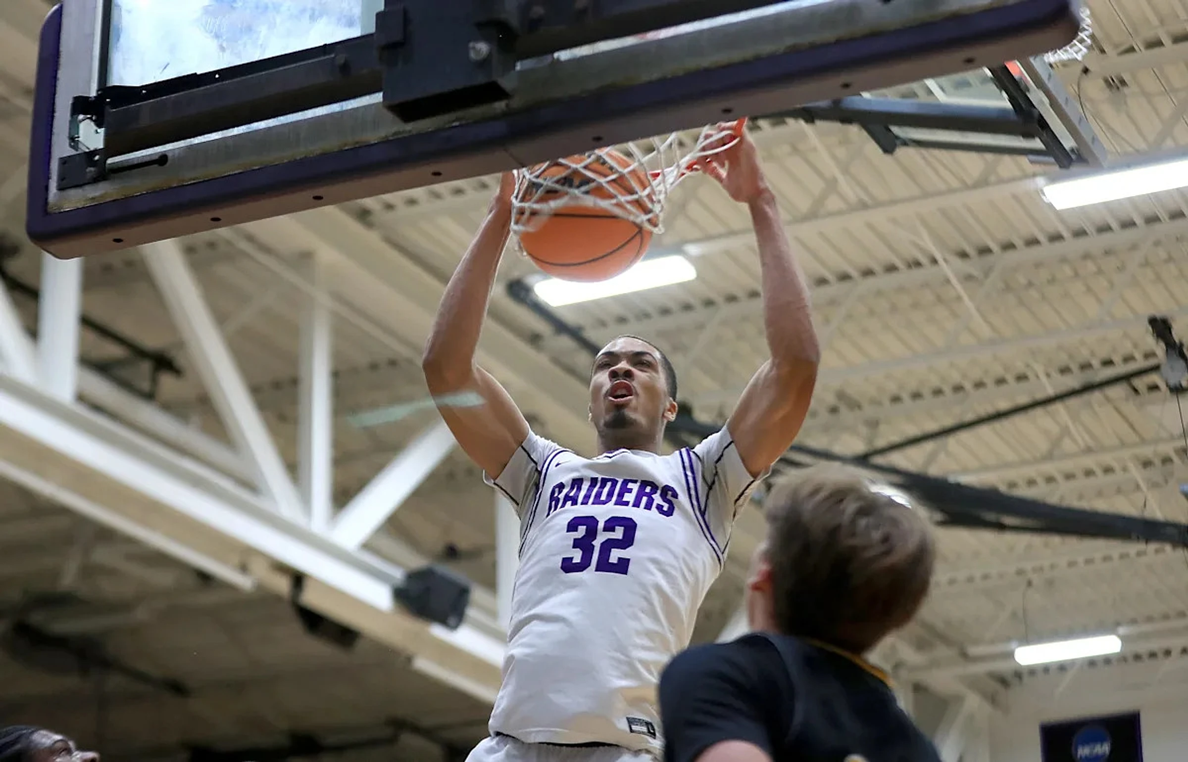 Shaun Vaden, 6-11 center from Mount Union, joins Cincinnati Bearcats