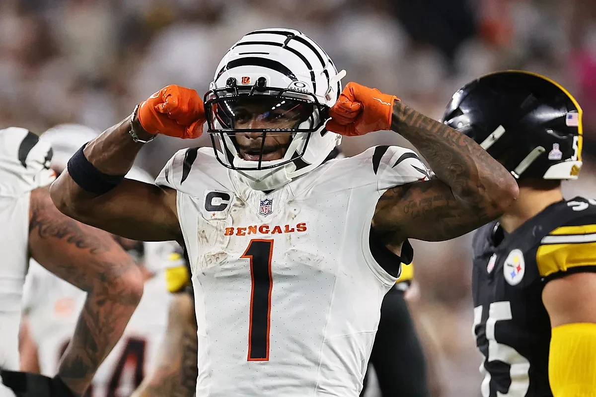 NFL record predictions hype Bengals' major offseason spending, trades