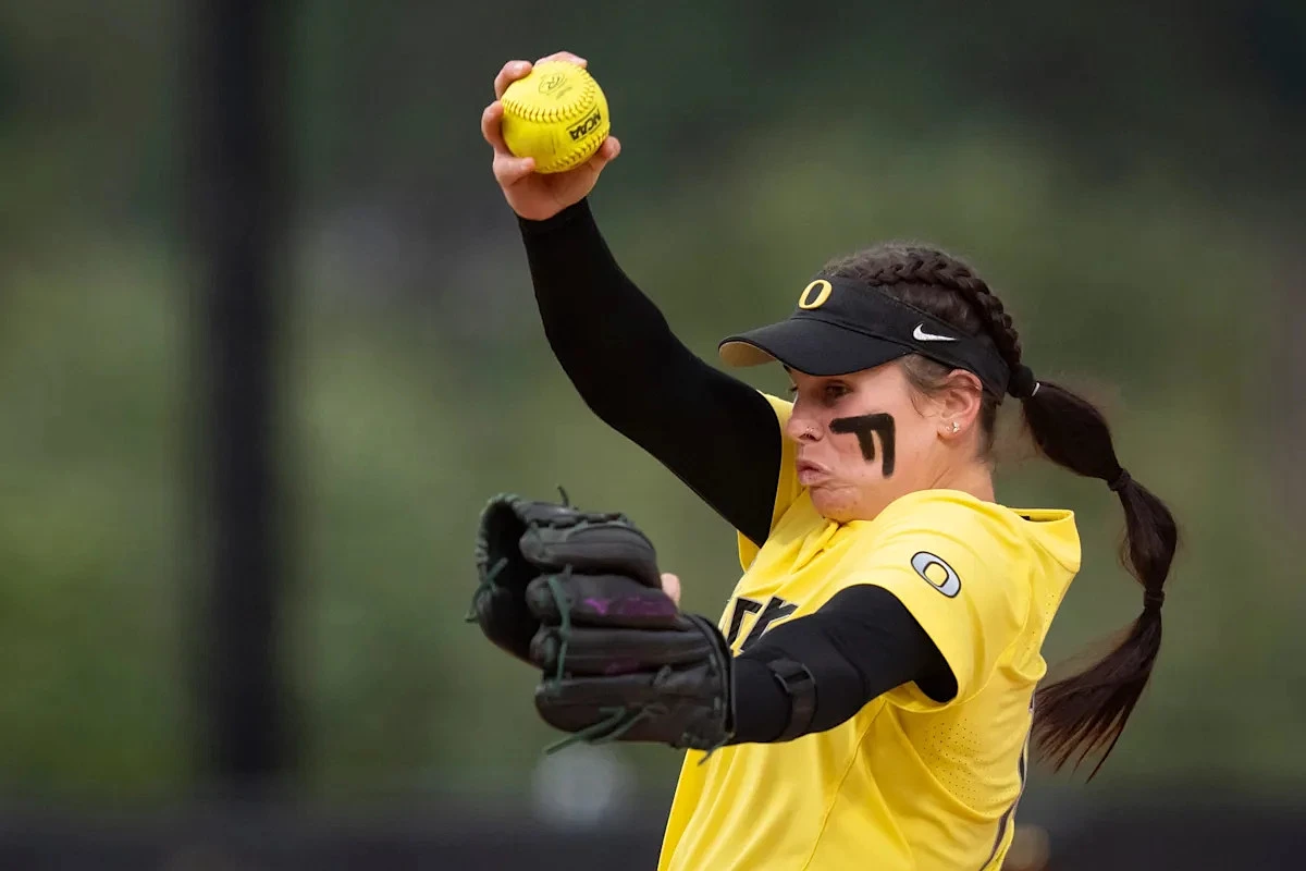 Diamond Ducks Recap: Oregon Sweeps Friday Opponenets