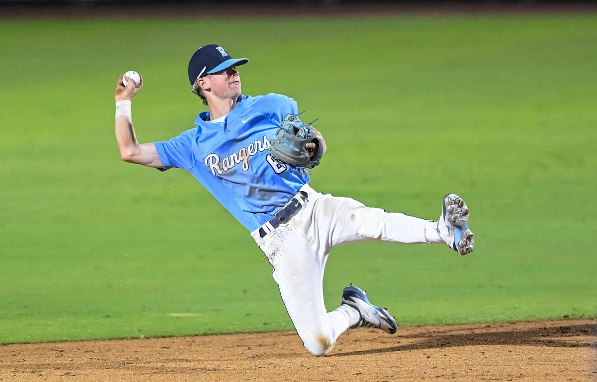 Redwood, Tulare Western baseball earn road playoff wins