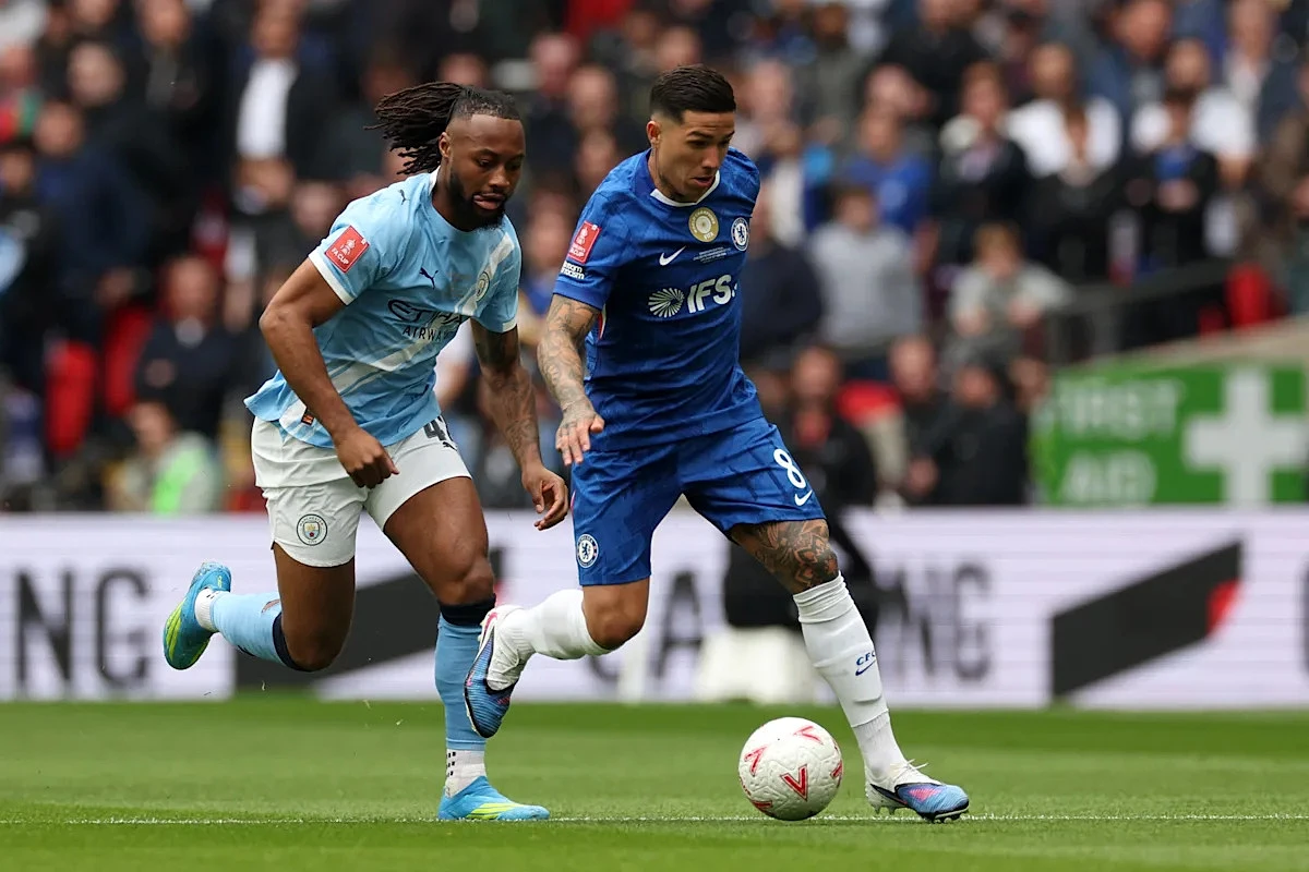 🎥 Insane back-heel goal opens scoring in FA Cup final 🤯