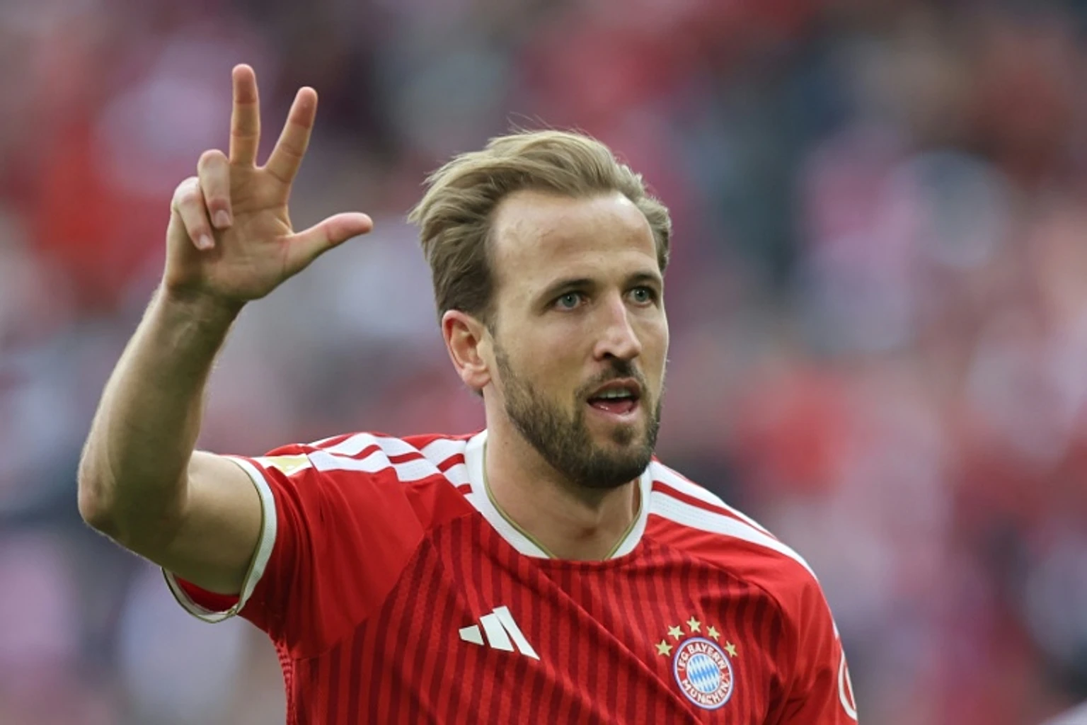 Kane hits hat-trick, St. Pauli are relegated from Bundesliga