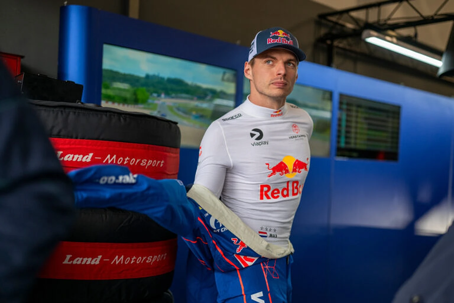 Rumors of Max Verstappen Swapping With Oscar Piastri Are Getting Stronger as F1 Insider Backs Claims