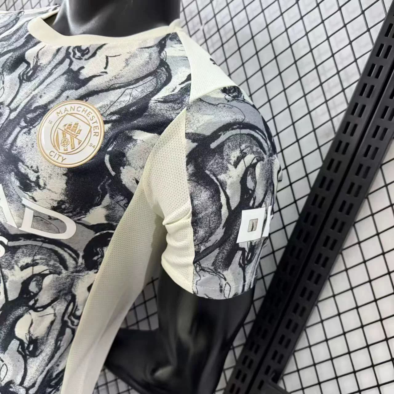 2026 Manchester City Year of the Horse Jersey - Rodri Special Edition detail 6