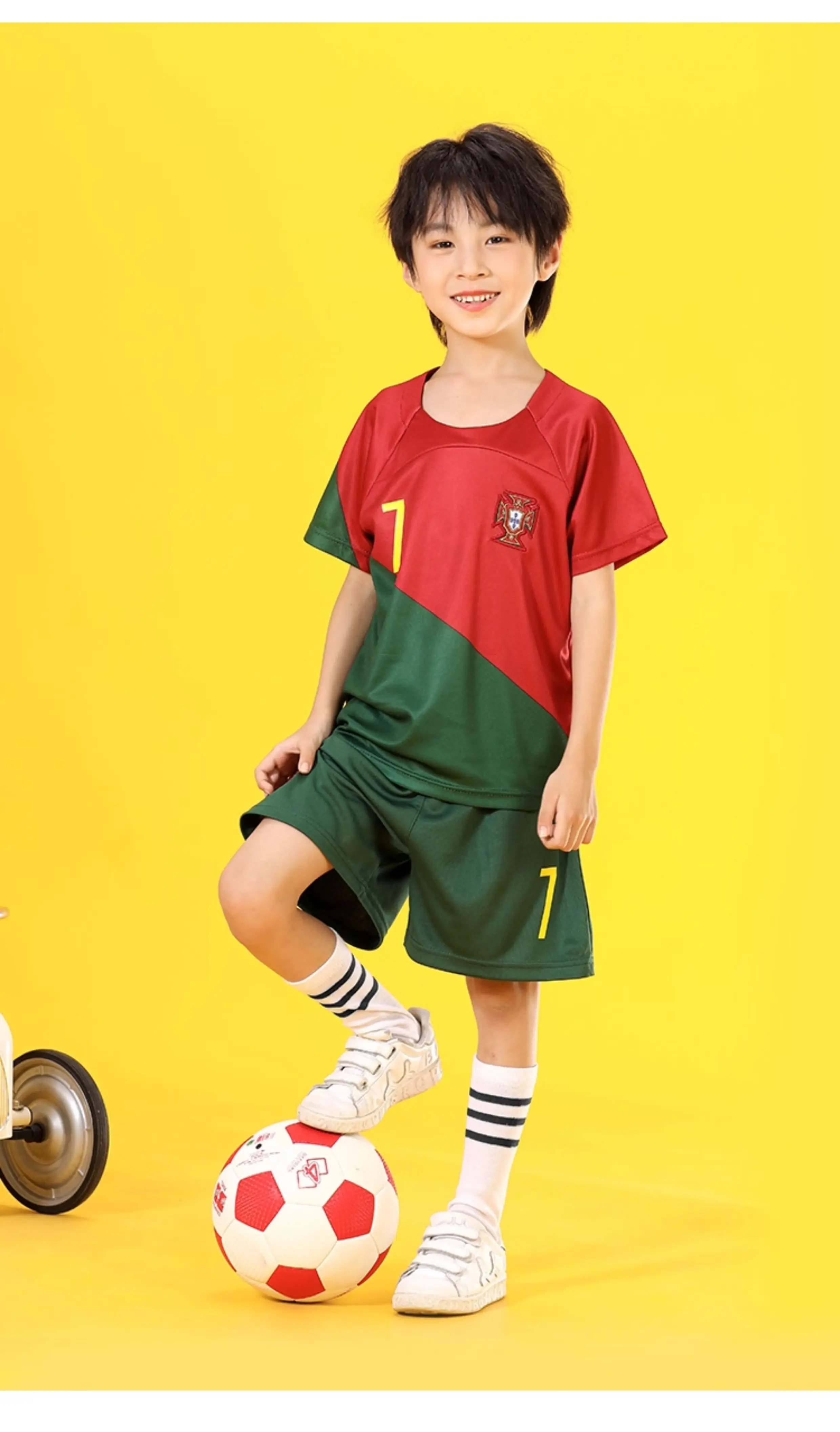 Portugal Ronaldo 7 Youth Football Jersey Set detail 10