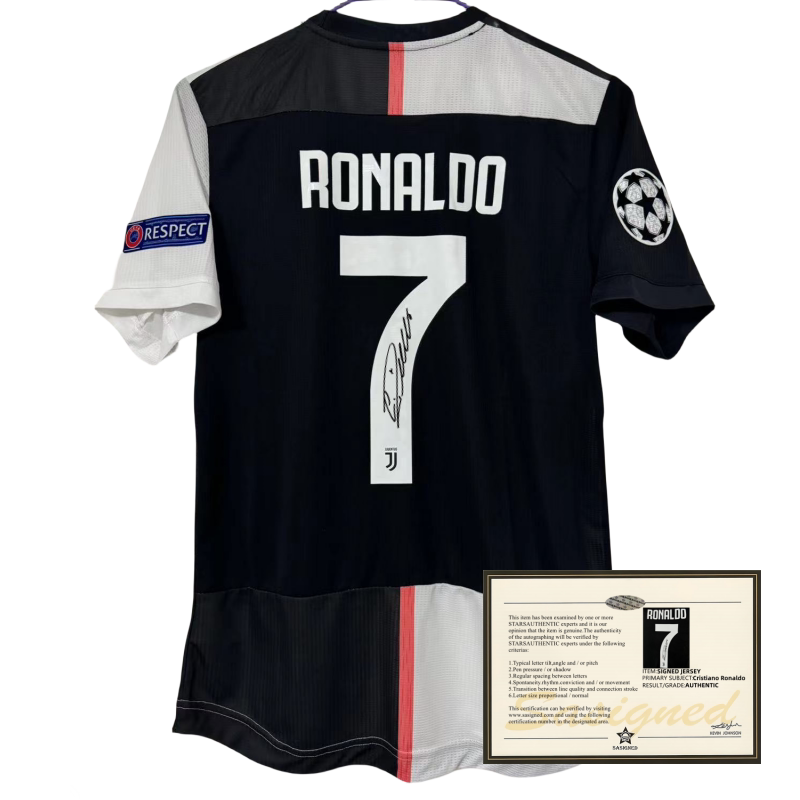 Juventus 19-20 Ronaldo Retro Signed Jersey detail 3