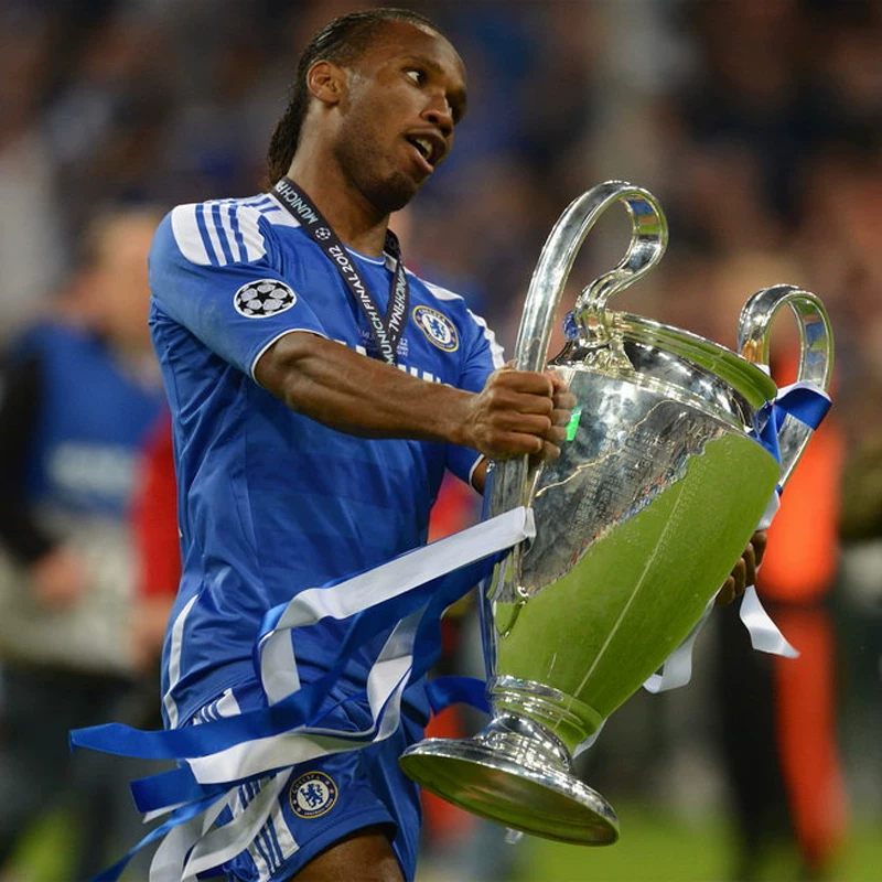 Chelsea 11-12 Home Jersey Torres Lampard Drogba Champions League Final Retro Football Shirt detail 6