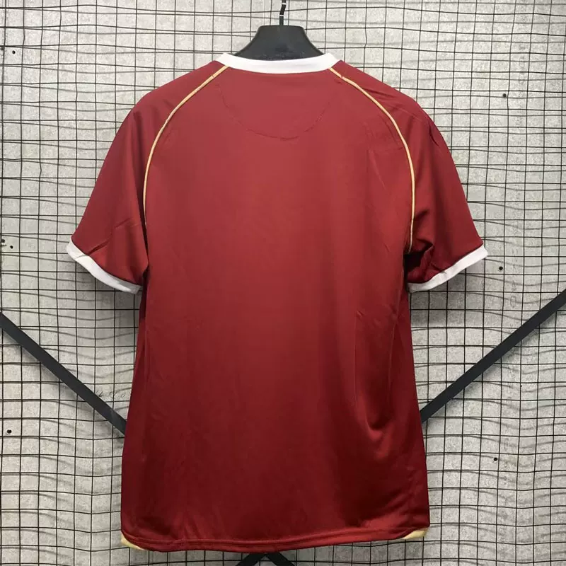 Manchester United Classic Retro Football Jersey - Short/Long Sleeve Customizable detail 6