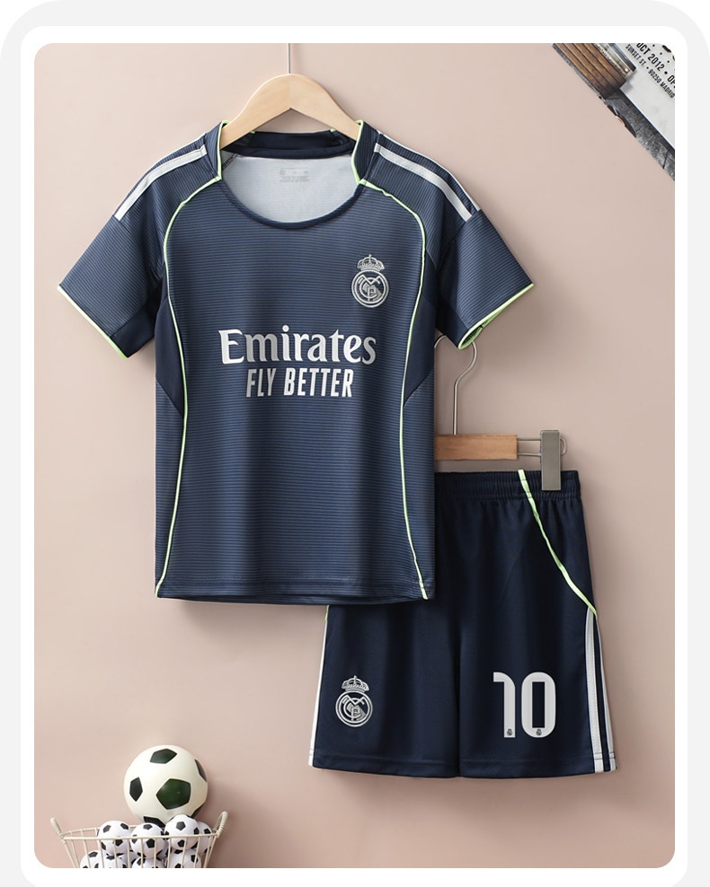 Real Madrid Cristiano Ronaldo Kids Jersey Set - Argentina Messi Training Kit detail 9