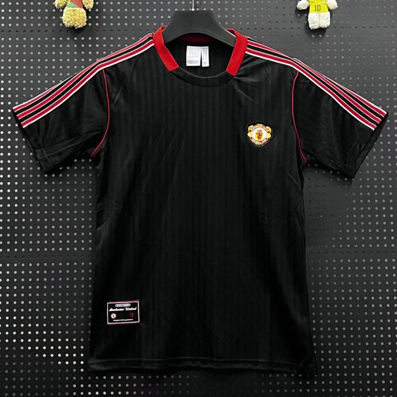 Manchester United Retro Football Jersey - Short/Long Sleeve detail 6