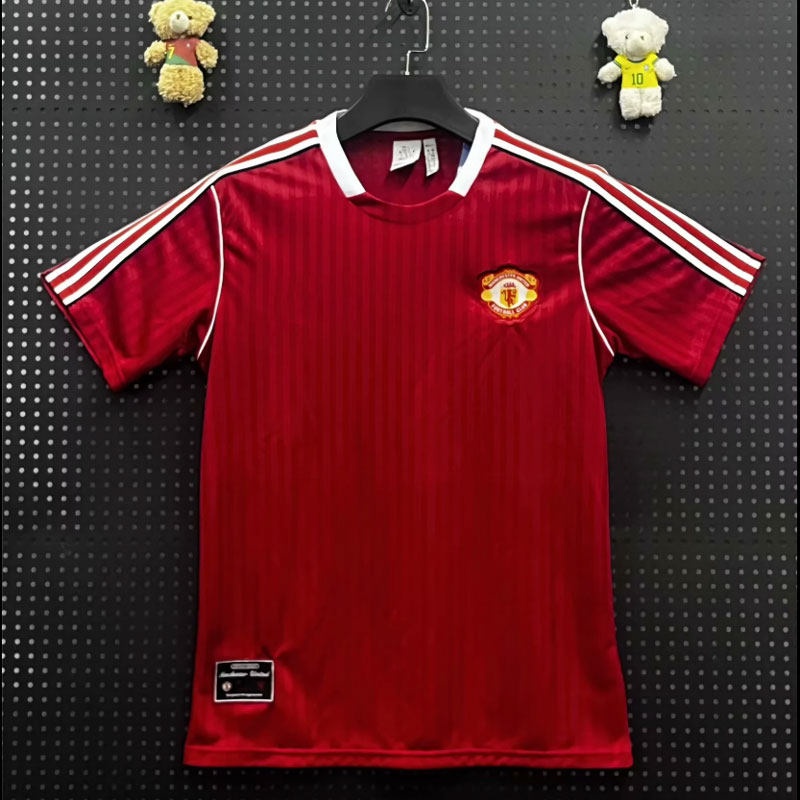 Manchester United Retro Football Jersey - Short/Long Sleeve detail 8