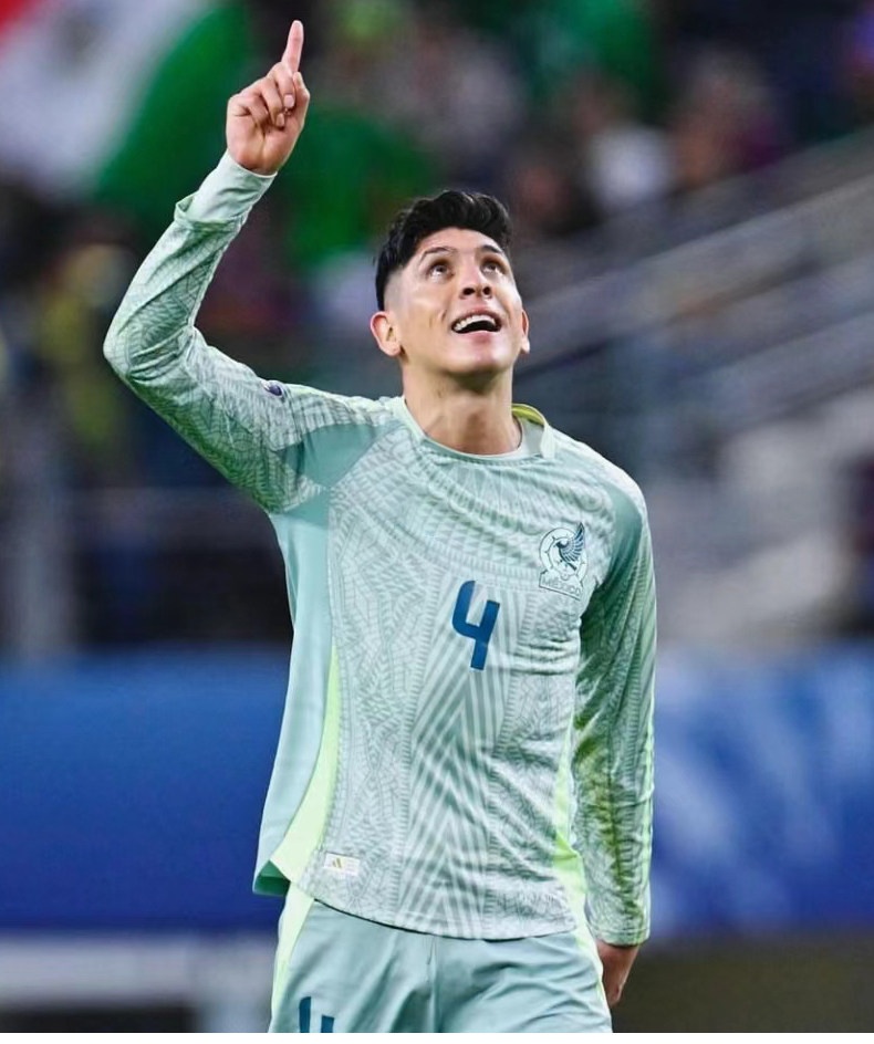 Mexico National Team Home & Away Jersey Set detail 1