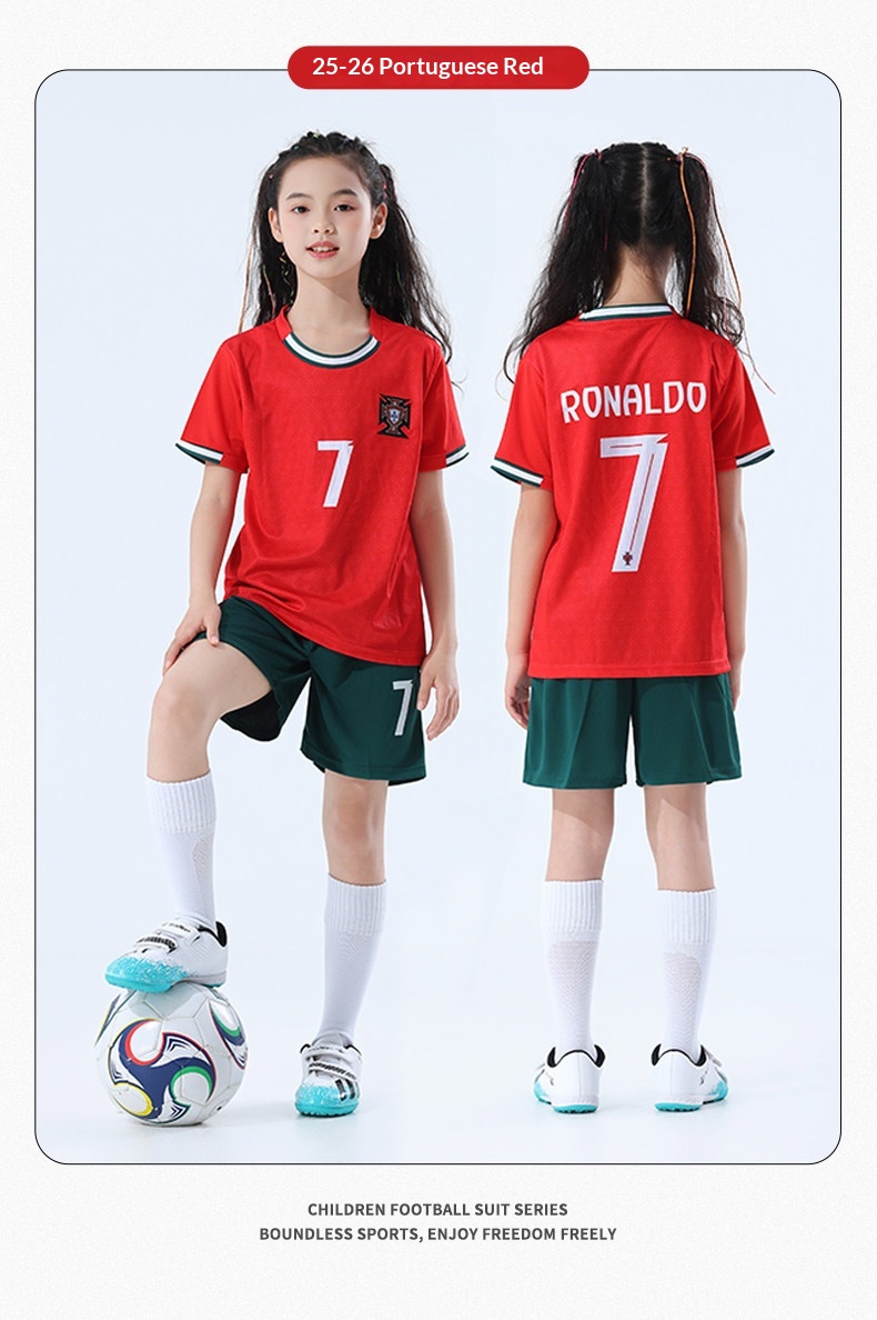 Real Madrid Cristiano Ronaldo Kids Football Kit detail 17