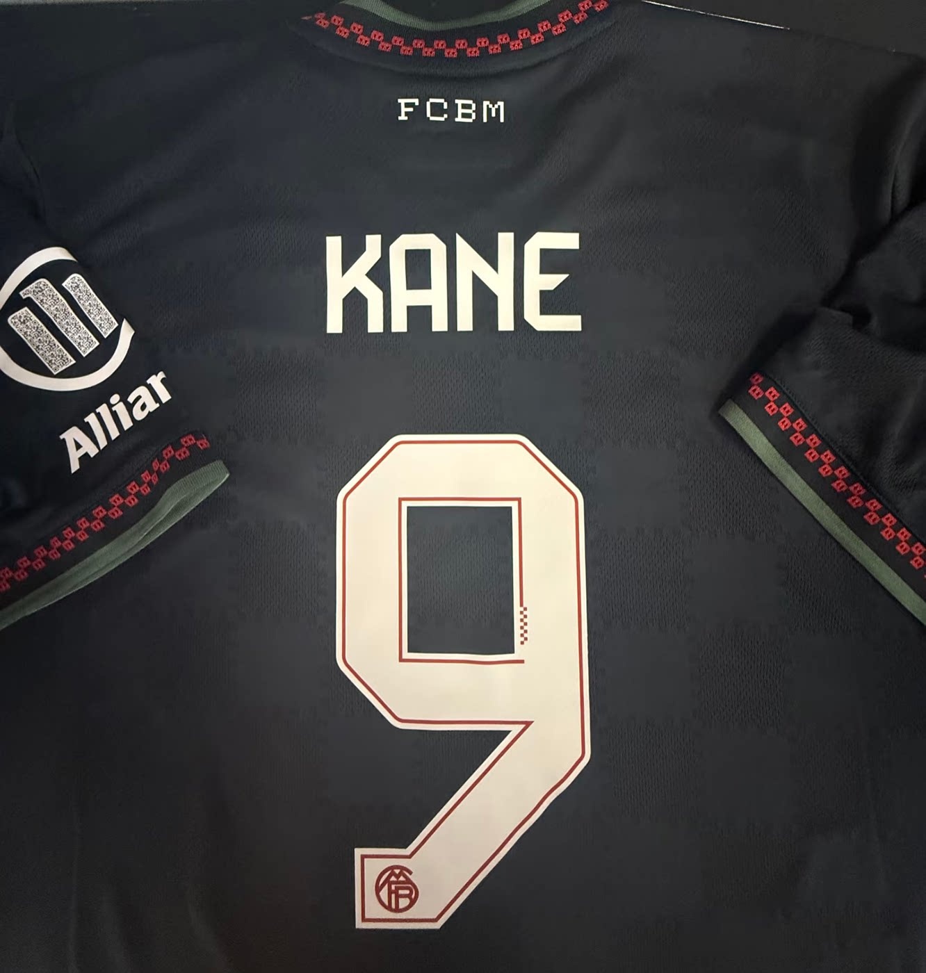 FC Bayern Munich 2526 Away Jersey - Muller, Kane, Olise, Kimmich, Musiala detail 5