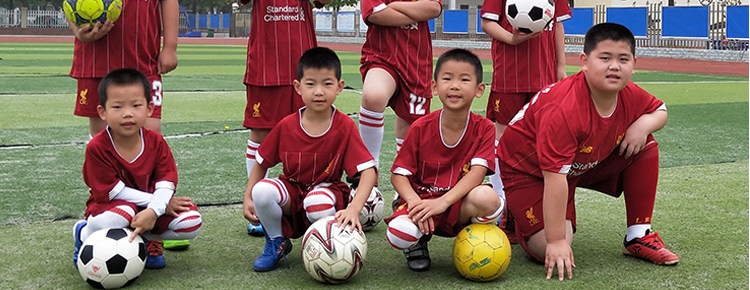 Argentina Special Edition Kids Football Kit: Messi #10 & Ronaldo #7 Jerseys detail 4