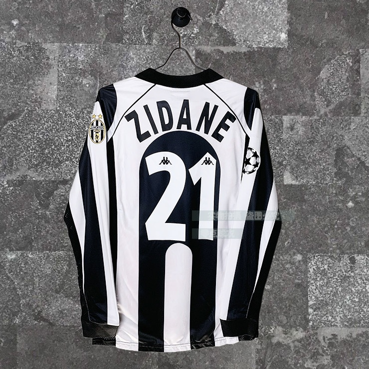 Juventus 1997-98 Home Jersey Zidane & Del Piero detail 3