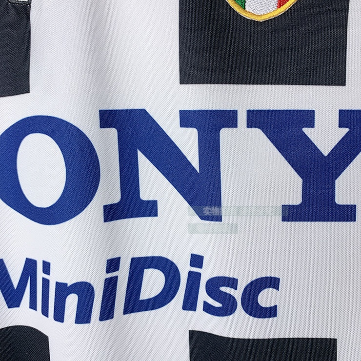 Juventus 1997-98 Home Jersey Zidane & Del Piero detail 8